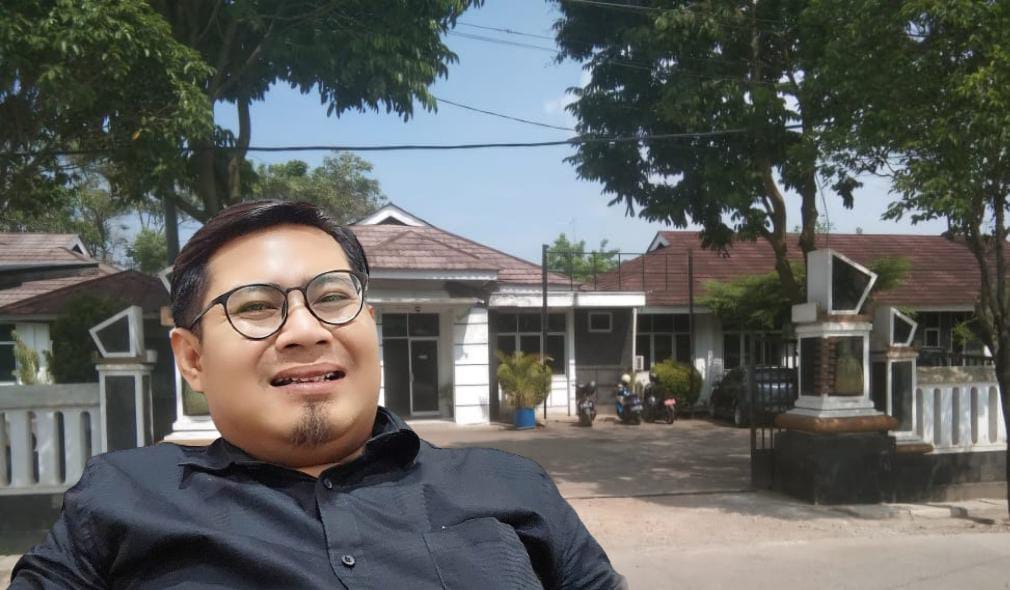 Pemerhati politik dan pemerintahan, Andri Kurniawan