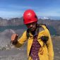 Keterangan Poto: Agam seorang porter gunung rinjani