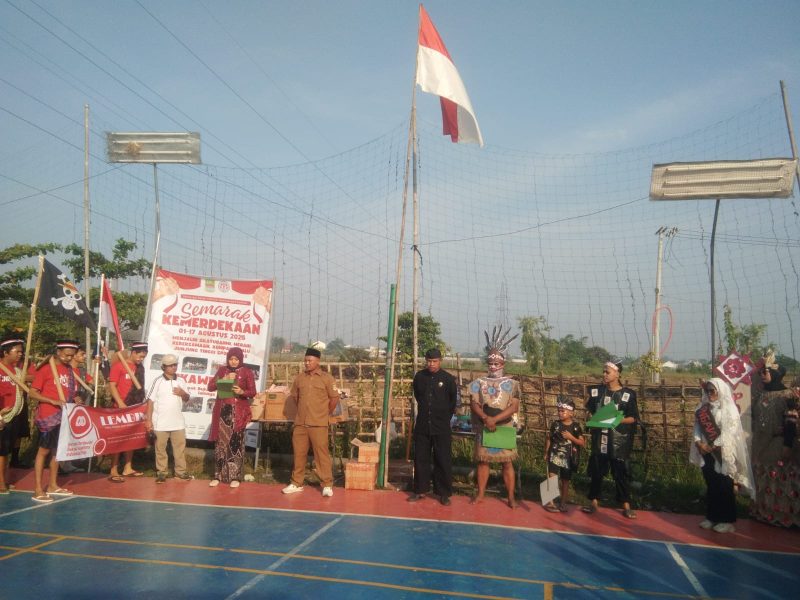 Poto istimewa : warga Perumahan Grand Kedung Waringin (GKW), Kabupaten Bekasi, merayakan (HUT) ke-80 Kemerdekaan Republik Indonesia