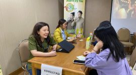 Konsultasi bersama dokter dari Kalbe Nutritionals kepada karyawan perkantoran area Jakarta