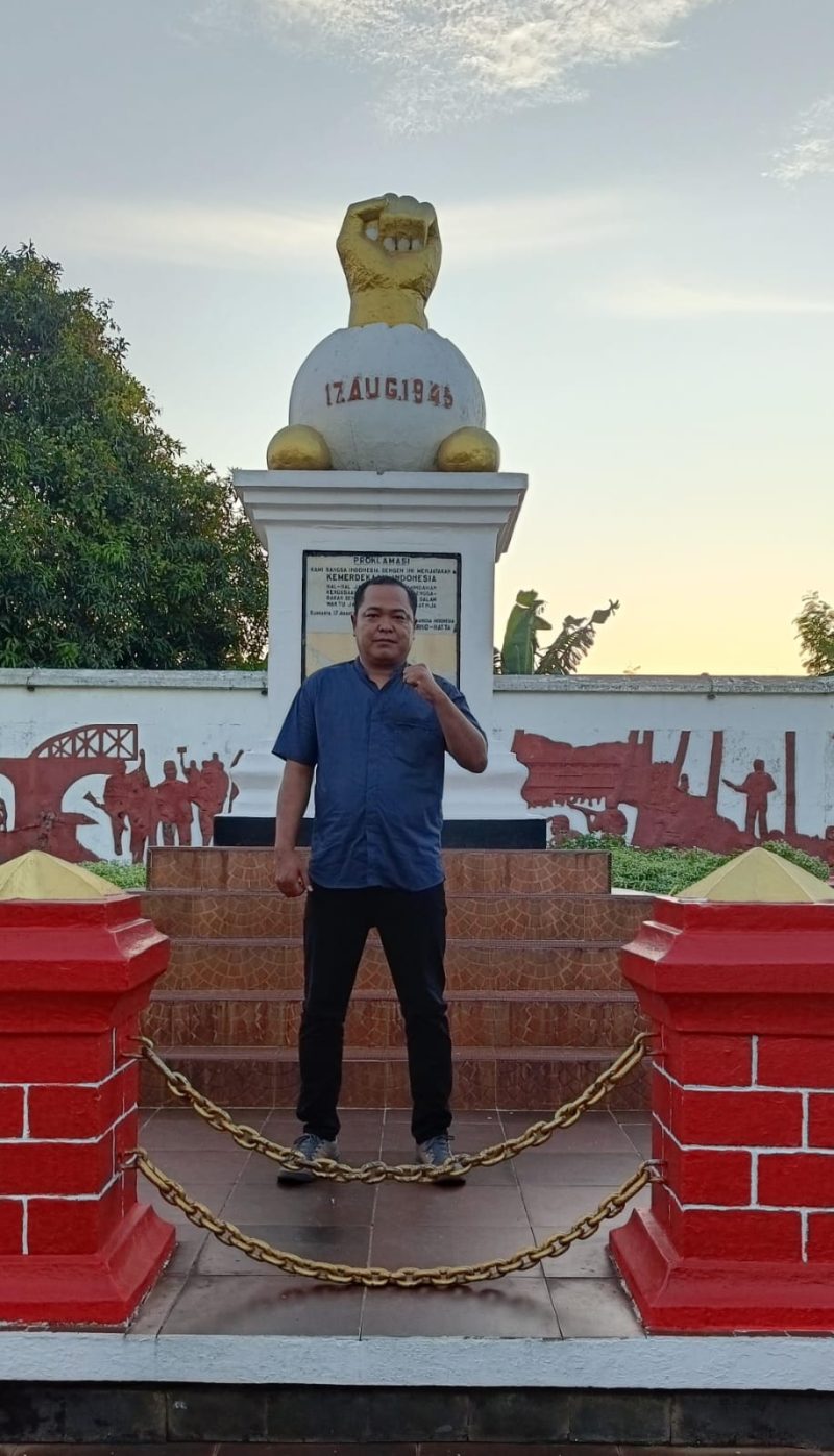 Angga Dhe Raka KETUA FORUM KARAWANG UTARA BERGERAK yang juga Sekjen DPD GMPI Karawang