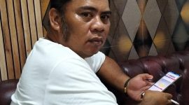 Aktivis Karawang Budi Santosa yang akrab disapa Lurah Totoang
