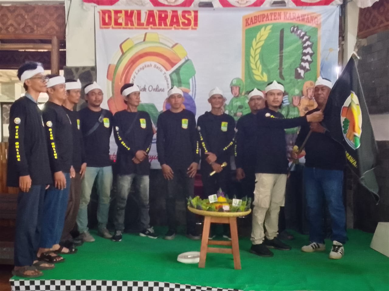 Lintaskarawang.com