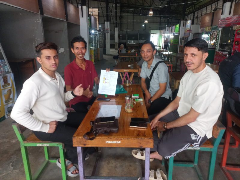 Keterangan Poto: Umar/Ule Direktur PT Padjajaran Putrasamudra Jaya (PPJ), (baju merah)