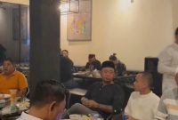 Keterangan Poto: 18 Aliansi Ormas dan LSM buka bersama di cafe Dewa Sena jalin silaturahmi