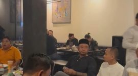 Keterangan Poto: 18 Aliansi Ormas dan LSM buka bersama di cafe Dewa Sena jalin silaturahmi
