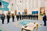 Keterangan Poto: Presiden Prabowo Subianto didampingi Wakil Presiden Gibran Rakabuming Raka secara resmi melantik sejumlah pejabat negara untuk sisa masa jabatan periode 2024–2029