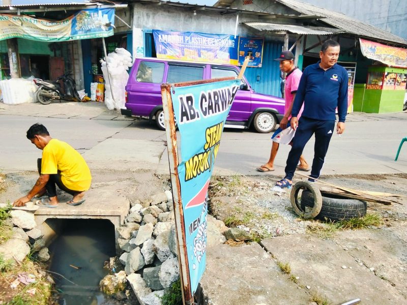 Keterangan Poto: H. Mulyadi anggota DPRD Karawang dan Ketua Fraksi Partai NasDem DPRD Karawang