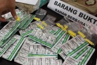 Keterangan Poto: Polres Karawang memberantas peredaran Obat Keras Tertentu
