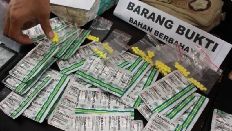 Keterangan Poto: Polres Karawang memberantas peredaran Obat Keras Tertentu