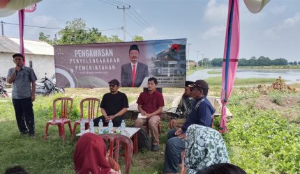 Keterangan Poto: Pipik Taufik Ismail Anggota DPRD Provinsi Jawa Barat dari Fraksi PDI Perjuangan Dapil Jabar X, menyerap aspirasi warga Sungai Buntu Kecamatan Pedes Karawang