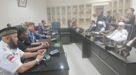 Keterangan Poto: Aliansi Organisasi Masyarakat (Ormas) Islam Kabupaten Karawang menggelar audiensi dengan Komisi I DPRD Kabupaten Karawang