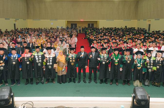 Keterangan Poto: penandatanganan nota kesepahaman (MoU) antara Kementerian Sosial dan UIN Datokarama Palu yang ditandatangani langsung oleh Gus Ipul dan Rektor Lukman S. Thahir