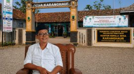 Keterangan Poto: Juhendi Sulaeman Kepala Desa Karanghaur menyatakan kesiapan untuk kembali maju dalam kontestasi pilkades mendatang