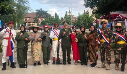 Keterangan Poto: HUT 27 Kota Depok Dewan Pimpinan Cabang Padjajaran Siliwangi Nusantara (DPC PSN) Kota Depok menampilkan drama kolosal bertajuk “Pahlawan Tole Iskandar” di halaman Kantor Wali Kota Depok,