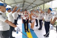 Keterangan Poto: Ma’ruf Prasetyo Hadianto resmi diperkenalkan sebagai Kepala Lapas Karawang yang baru, menggantikan Christo Victor Nixon Toar