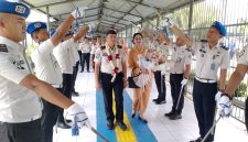 Keterangan Poto: Ma’ruf Prasetyo Hadianto resmi diperkenalkan sebagai Kepala Lapas Karawang yang baru, menggantikan Christo Victor Nixon Toar