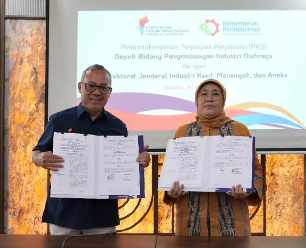 Keterangan Poto: Kementerian Pemuda dan Olahraga (Kemenpora RI) bersama Kementerian Perindustrian (Kemenperin RI) teken PKS / Sumber Kemenpora.go.id