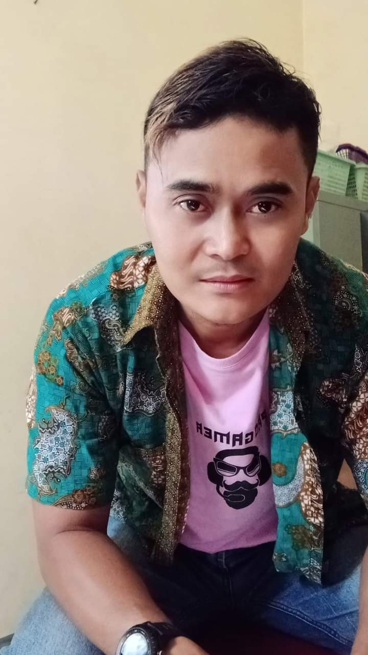Keterangan Foto: Wawan Setiawan anggota Yayasan Karawang Entrepreneur Sejahtera
