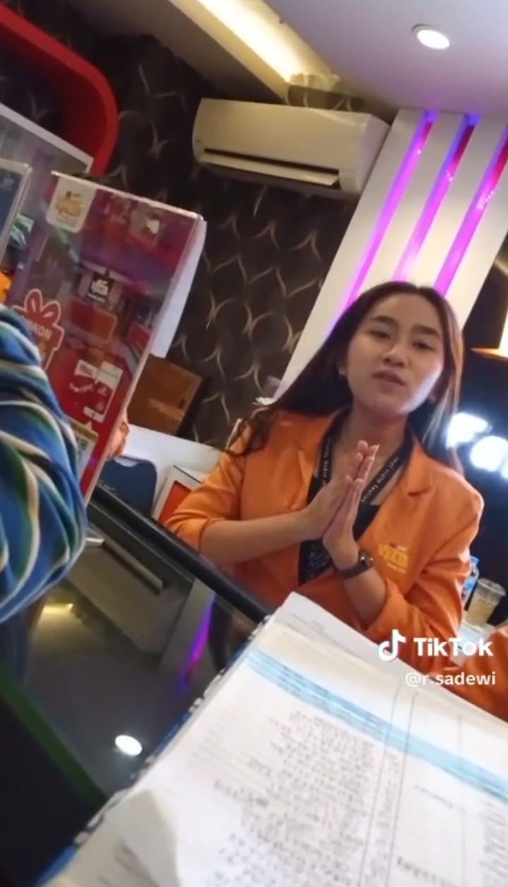 Keterangan Foto: Video TikTok milik @s.sadewi di Inul Vizta karaoke