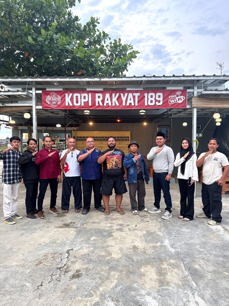 Keterangan Foto: Cucu Hidayat Ketua Gajah Muda Nusantara DPD Karawang