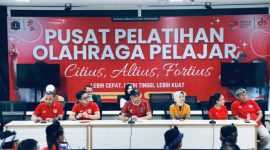 Keterangan Foto: Wakil Menteri Sosial Republik Indonesia Agus Jabo Priyono menghadiri pelepasan Kontingen Nasional Indonesia Garuda Baru Street Soccer yang akan mewakili Indonesia pada ajang Street Child World Cup di Mexico