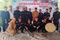 Keterangan Foto: Tradisi Hajat Bumi melalui pesta rakyat Babarit berlangsung semarak di Pendopo Bojong Tugu, Kecamatan Rengasdengklok