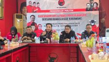 Keterangan Foto: BAWASLU berkunjung ke kantor DPC PDIP membahas pemutakhiran data kepengurusan partai politik serta penguatan kelembagaan