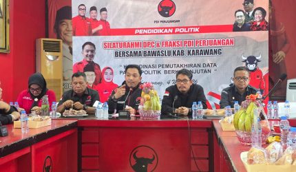 Keterangan Foto: BAWASLU berkunjung ke kantor DPC PDIP membahas pemutakhiran data kepengurusan partai politik serta penguatan kelembagaan