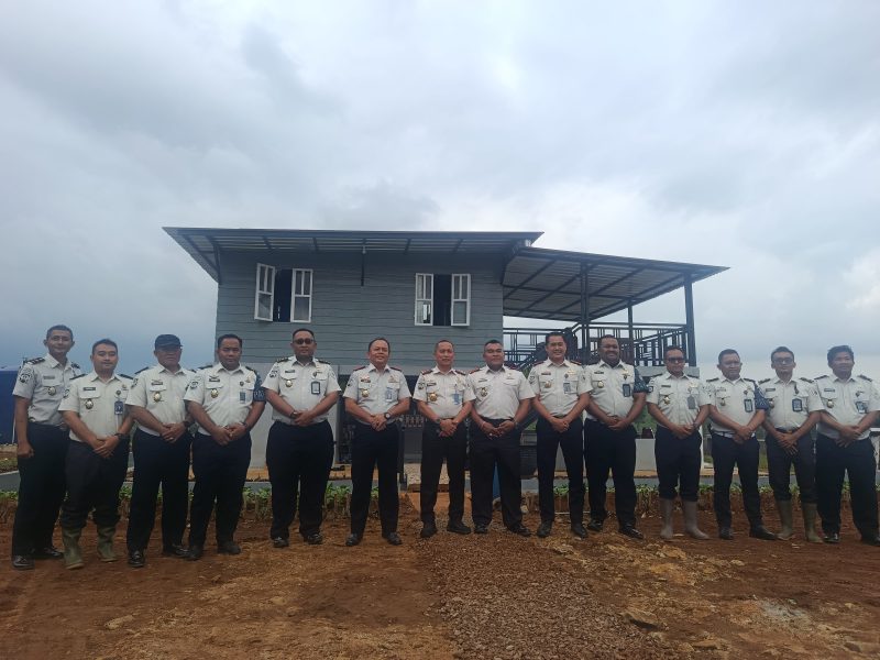 Keterangan Foto: Kusnali Kepala Kantor Wilayah Direktorat Jenderal Pemasyarakatan Jawa Barat monitoring langsung ke Lembaga Pemasyarakatan Kelas IIA Warungkiara