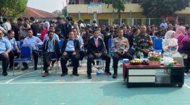 Keterangan Foto: 585 siswa dan siswi SMKN 3 Karawang dinyatakan lulus 100 persen pada tahun ajaran 2025/2026
