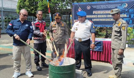 Keterangan Foto: Kurnia Panji Pamekas Kepala Lapas Kelas IIA Warungkiara menggelar kegiatan Ikrar Pemasyarakatan Bersih dari Halinar