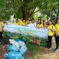 Keterangan Foto: umat Buddha di Kabupaten Karawang menggelar aksi peduli lingkungan dan pelepasan ikan (Fang Shen) di aliran Sungai Leuweung Sereuh