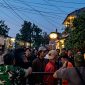 Keterangan Foto: Suporter Viking dan The Jak bentrok di kawasan Perumahan Puri Telukjambe hingga Bundaran Galuh Mas Karawang