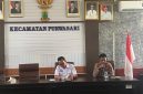 Keterangan Foto: Iptu Cahya Hardiansyah Kapolsek Purwasari tekankan Kamtibmas di rapat Minggon Kecamatan Purwasari