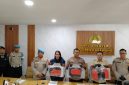 Keterangan Foto: Jajaran Polres Karawang konferensi pers terkait pembunuhan pelajar di daerah batujaya