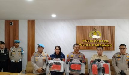 Keterangan Foto: Jajaran Polres Karawang konferensi pers terkait pembunuhan pelajar di daerah batujaya
