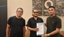 Keterangan Foto: LBH Lintas Buana Nusantara bersama para pemberi kuasa