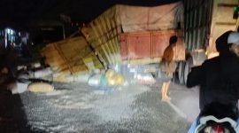 Foto: kecelakaan lalu lintas dijalan lingkar luar tanjungpura klari karawang