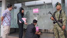 Tim Penyidik Tindak Pidana Khusus melakukan penyegelan Gedung CSG yang disebut sebagai kantor pusat PT BAS di wilayah Bekasi Timur, Kota Bekasi, Jawa Barat