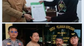 Ketua DPAC PSN Kecamatan Tempuran didampingi Humas DPC PSN Kabupaten Karawang menyerahkan tembusan Surat Keputusan Pembentukan dan Kepengurusan DPAC PSN Kecamatan Tempuran Karawang