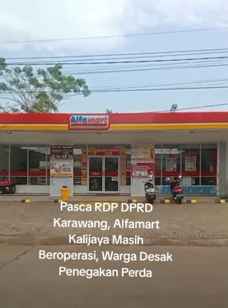 Foto screenshot Unggahan Video warga menerangkan bahwa Alfamart Kalijaya masih beroperasi 
