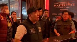 Keterangan Foto: Inspeksi mendadak tempat hiburan malam oleh bupati Karawang dan jajaran forkopimda kabupaten Karawang,(sumber: Instagram Aep Syaepuloh)