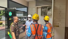 Keterangan Foto: Kejaksaan Negeri (Kejari) Karawang tengah melaksanakan pembangunan kantor baru melalui renovasi total dari sumber anggaran APBN 2026