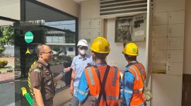 Keterangan Foto: Kejaksaan Negeri (Kejari) Karawang tengah melaksanakan pembangunan kantor baru melalui renovasi total dari sumber anggaran APBN 2026