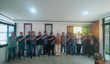 Foto Forum Masyarakat Karawang Ngahiji bersama PLN UP3 Karawang