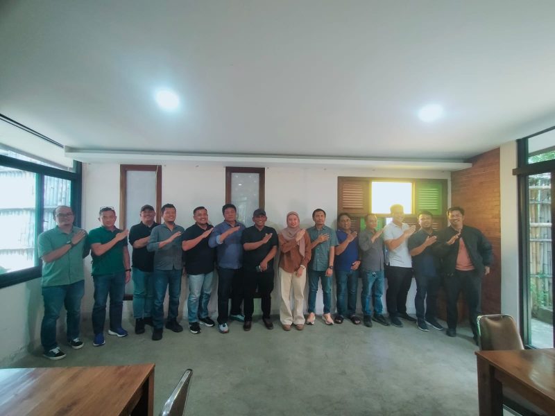 Foto Forum Masyarakat Karawang Ngahiji bersama PLN UP3 Karawang 