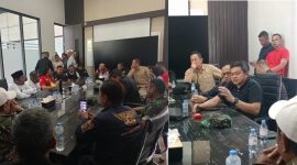 Audensi yang digelar pada Kamis, 2 Juli 2026, di Aula Gedung Kawasan Artha Graha Ormas, LSM Se-kabupaten Karawang bersama Management CATL/CATIB