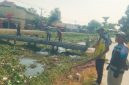 Perum Jasa Tirta (PJT) wilayah Pedes melaksanakan kegiatan gotong royong (gorol) membersihkan saluran irigasi (foto: istimewa)