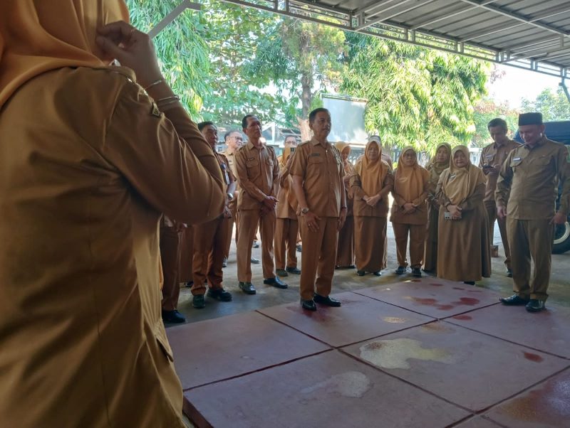 Keterangan Foto: Kantor Disdikbud Karawang membuka Ruang Pelayanan Umum mempermudah pelayanan (dok.istimewa)